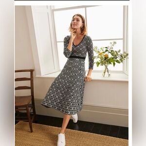 Boden Adriana Dress thick Jersey midi sz 8 M black white fit flare long sleeve